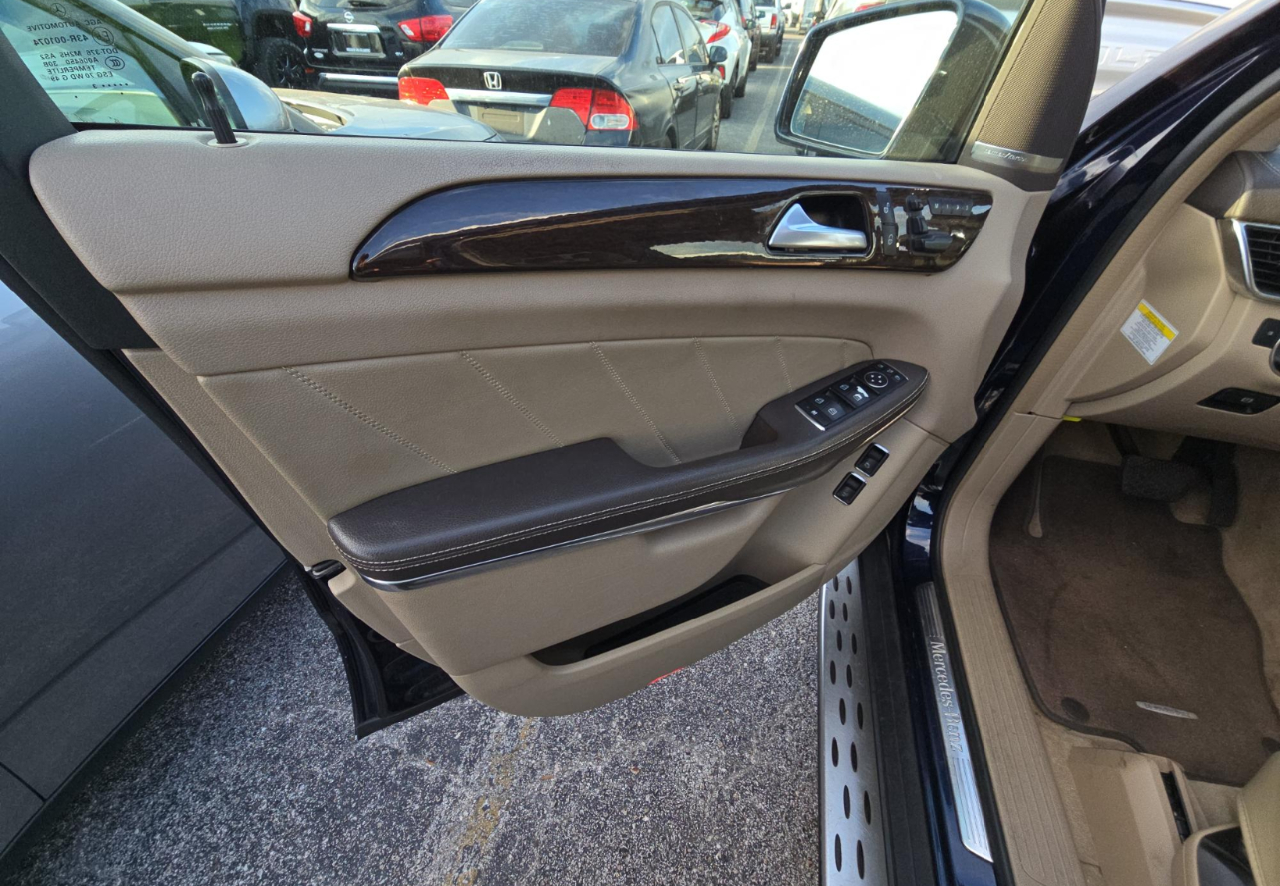 Mercedes-Benz GL-Class  2013