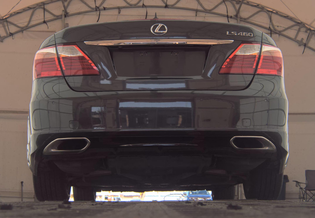 Lexus LS 460  2011