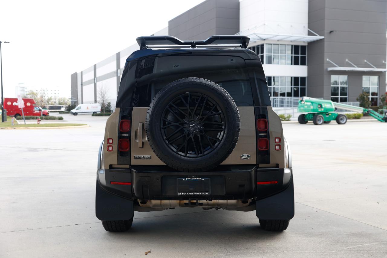 Land Rover Defender  2020
