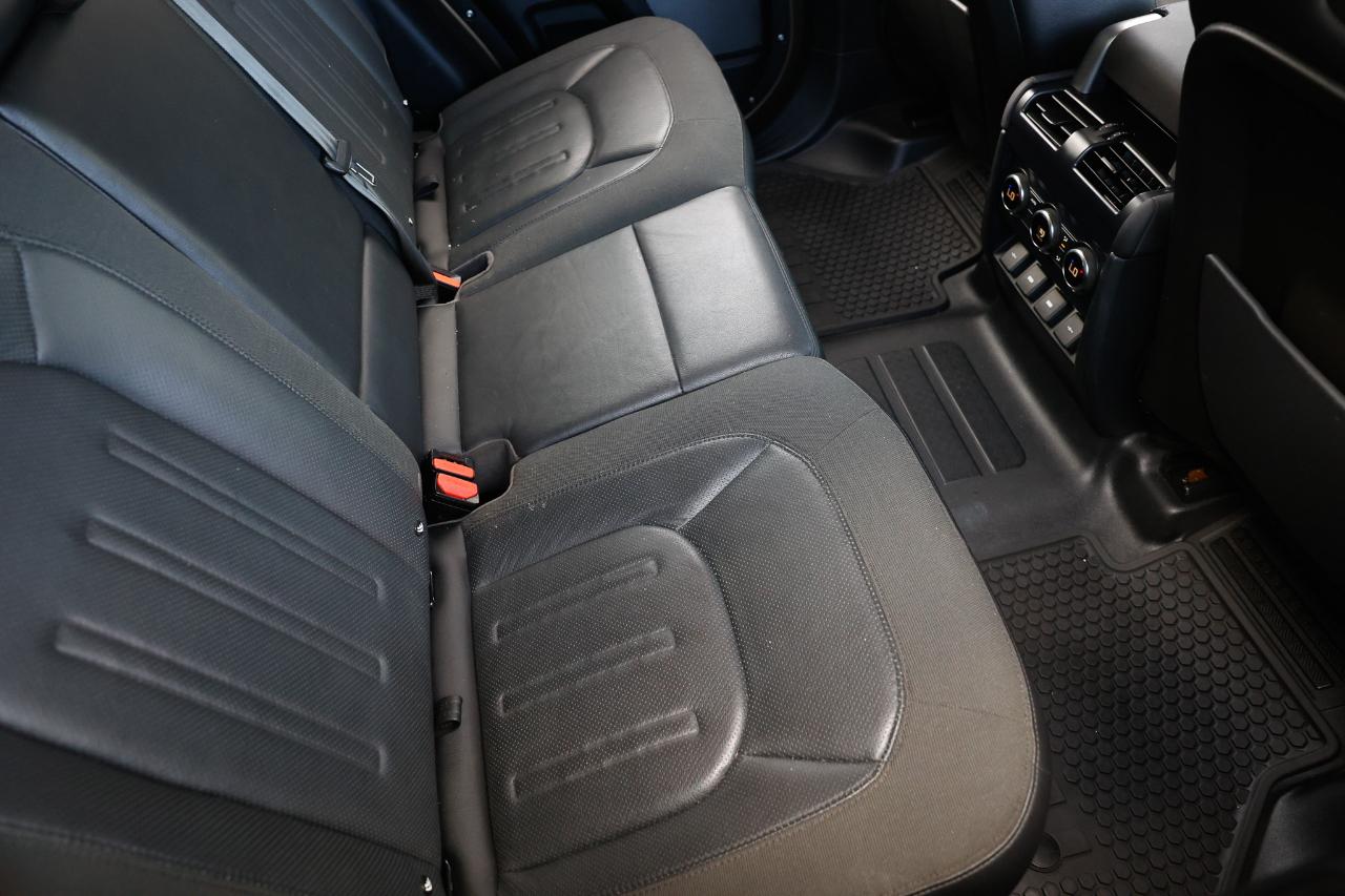 Land Rover Defender  2020