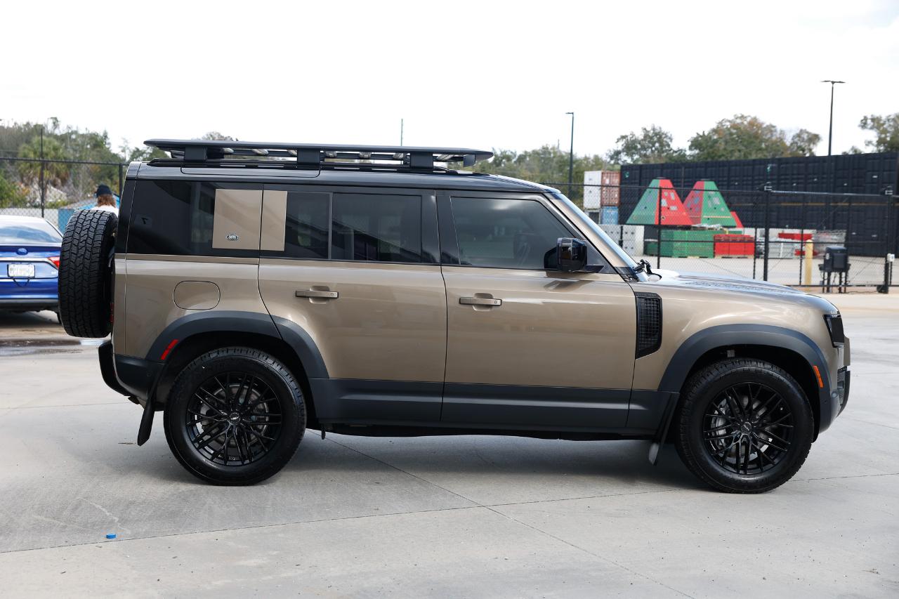 Land Rover Defender  2020