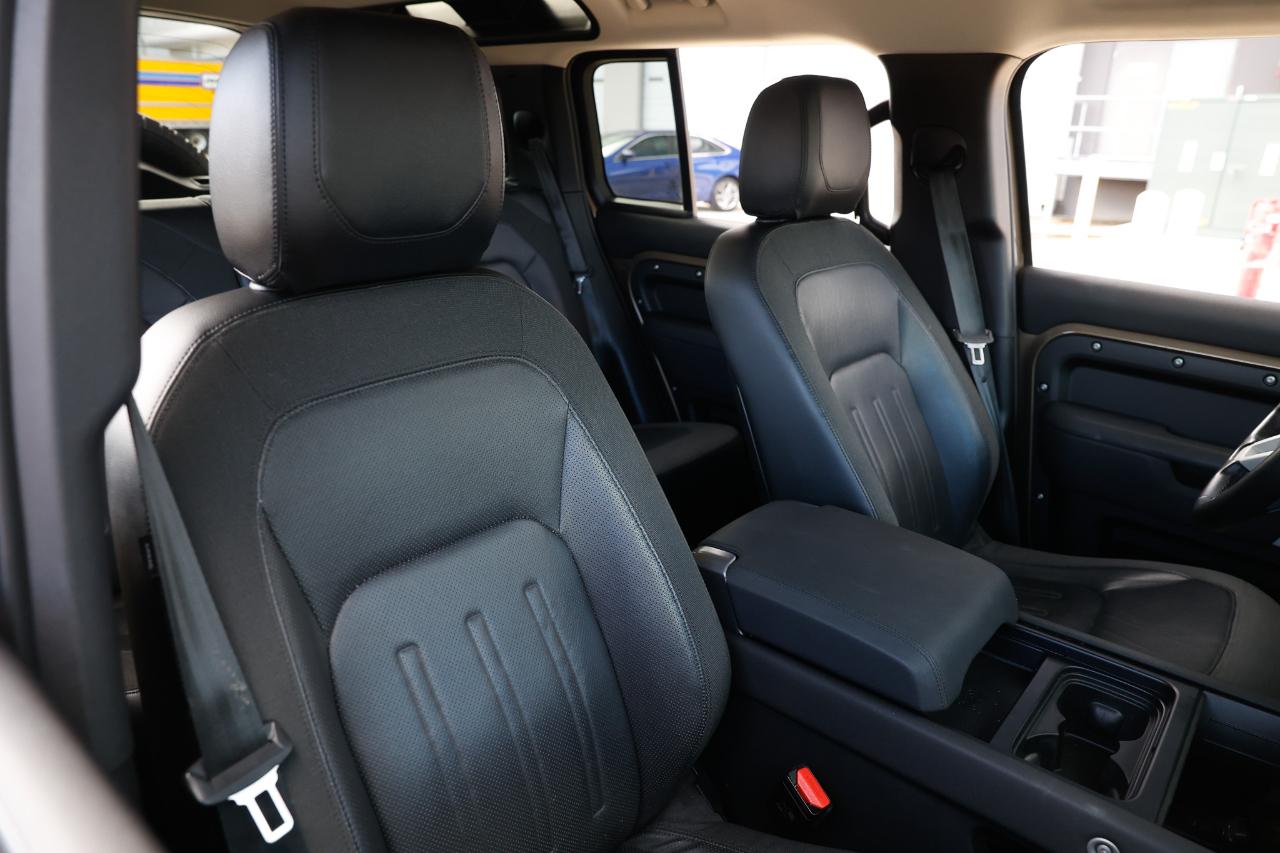 Land Rover Defender  2020