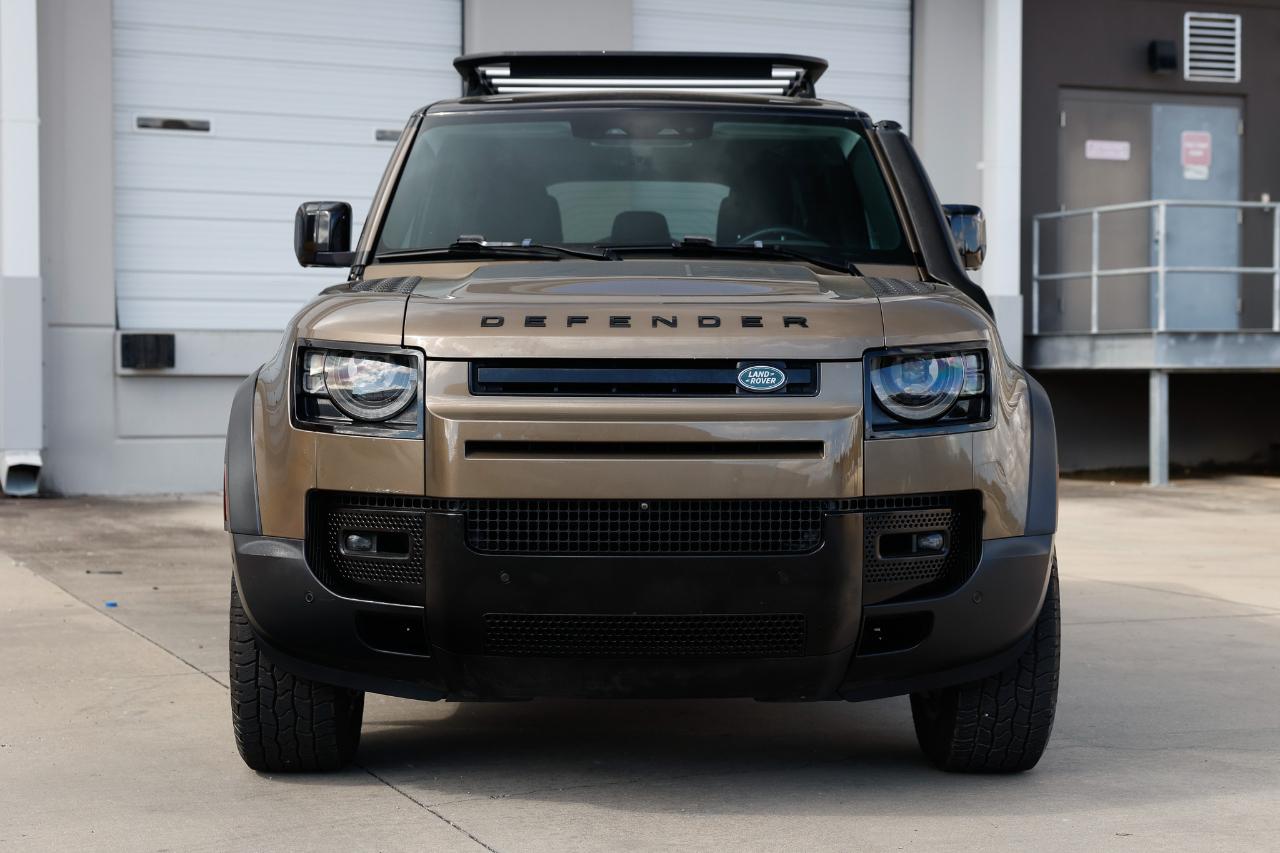 Land Rover Defender  2020