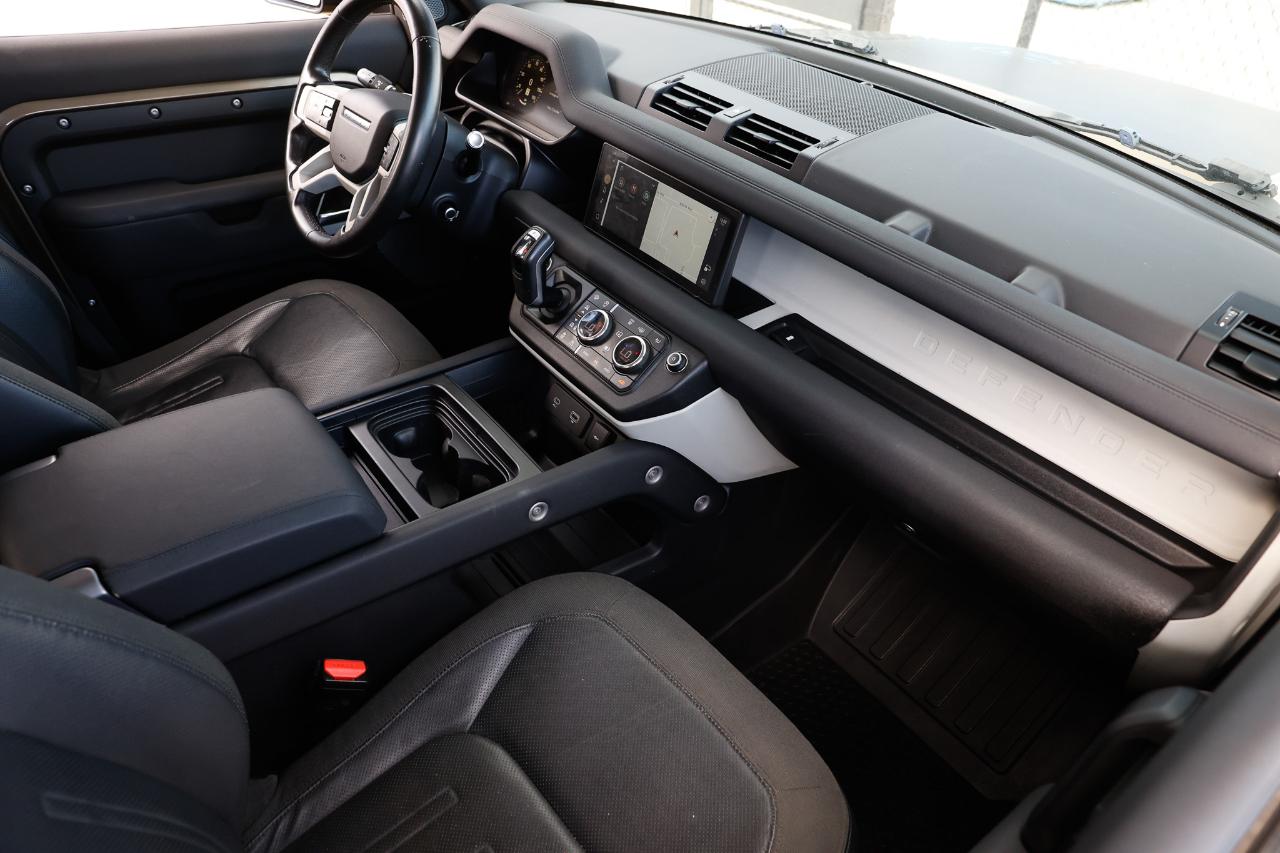 Land Rover Defender  2020