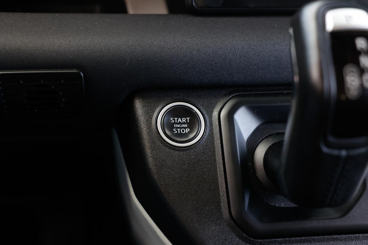 Land Rover Defender  2020