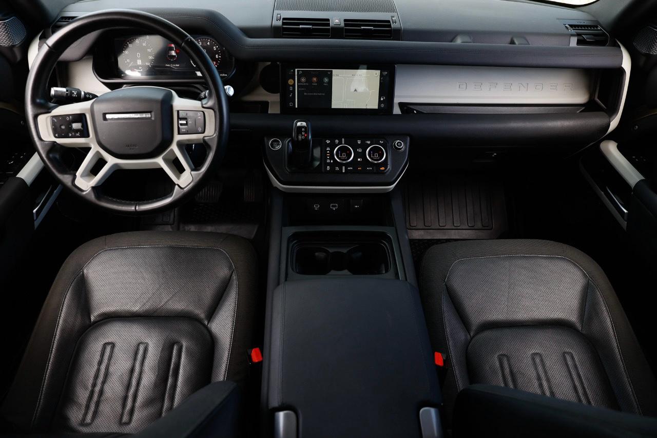 Land Rover Defender  2020