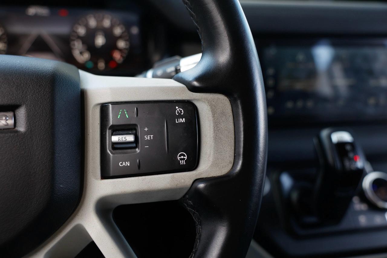 Land Rover Defender  2020