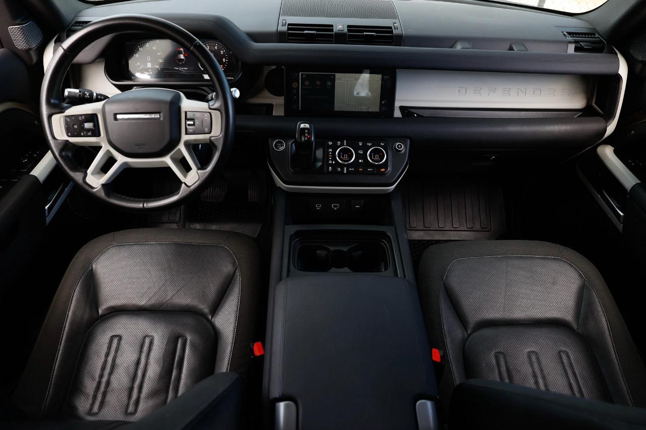 Land Rover Defender  2020