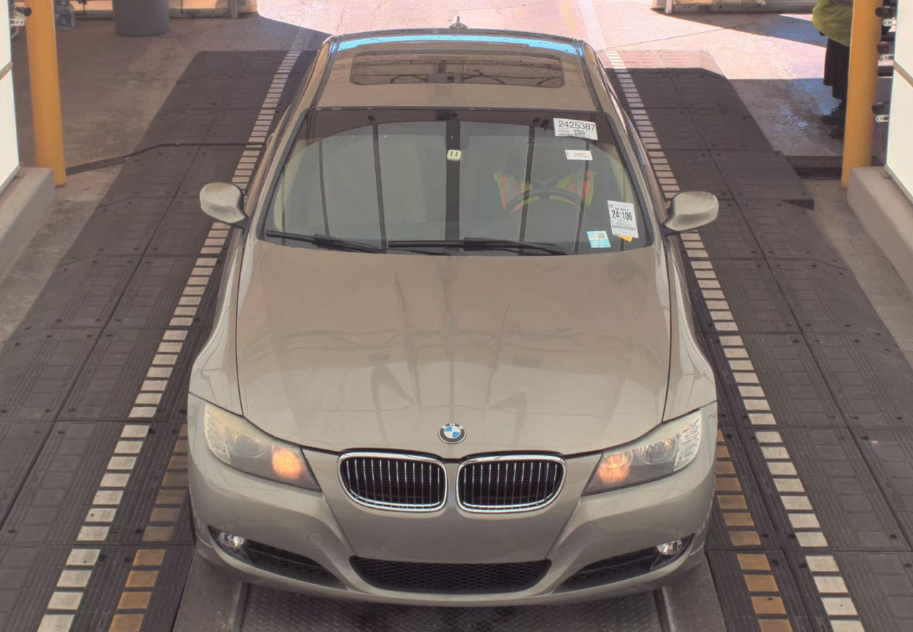 BMW 328i  2011