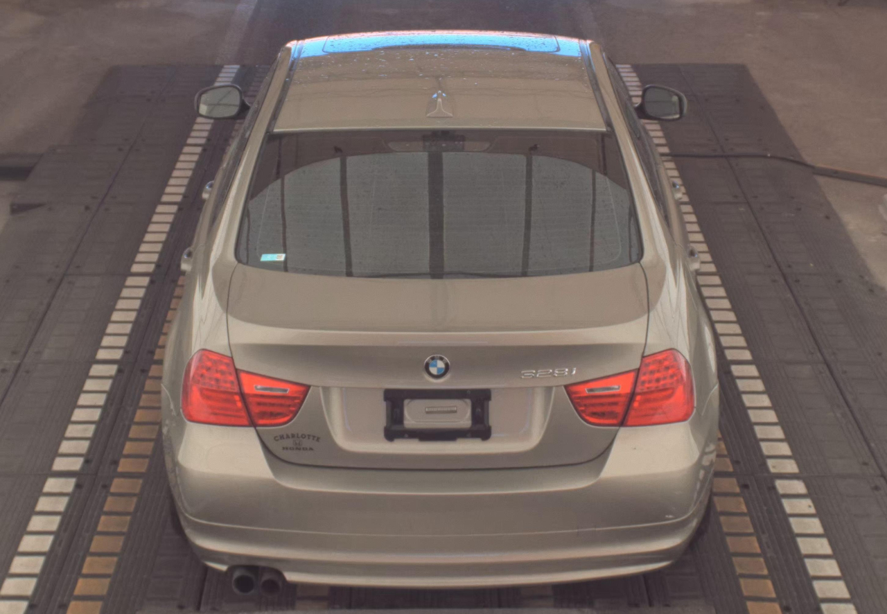 BMW 328i  2011