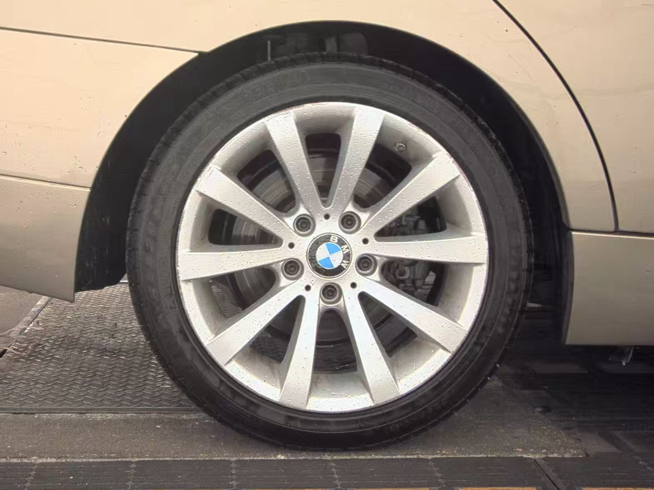 BMW 328i  2011