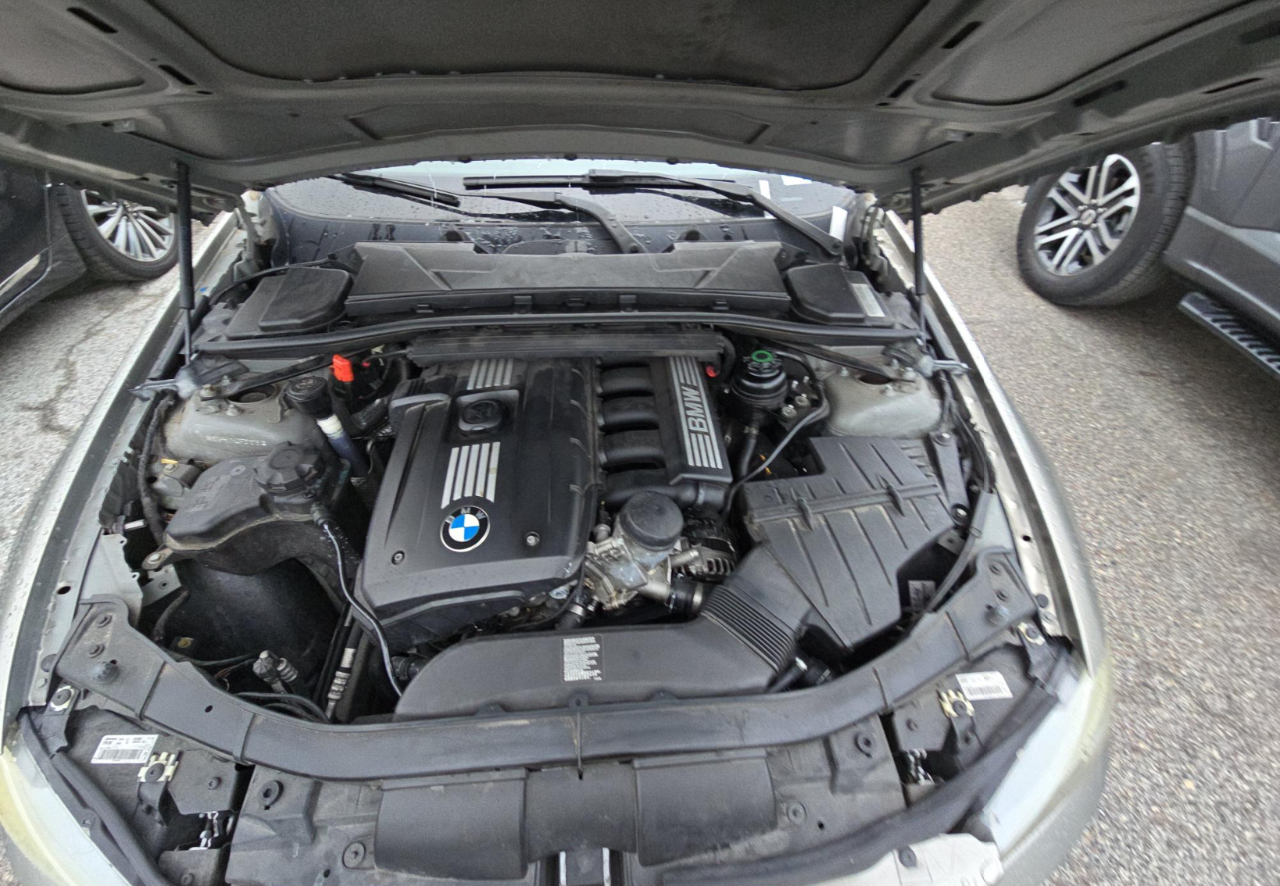 BMW 328i  2011