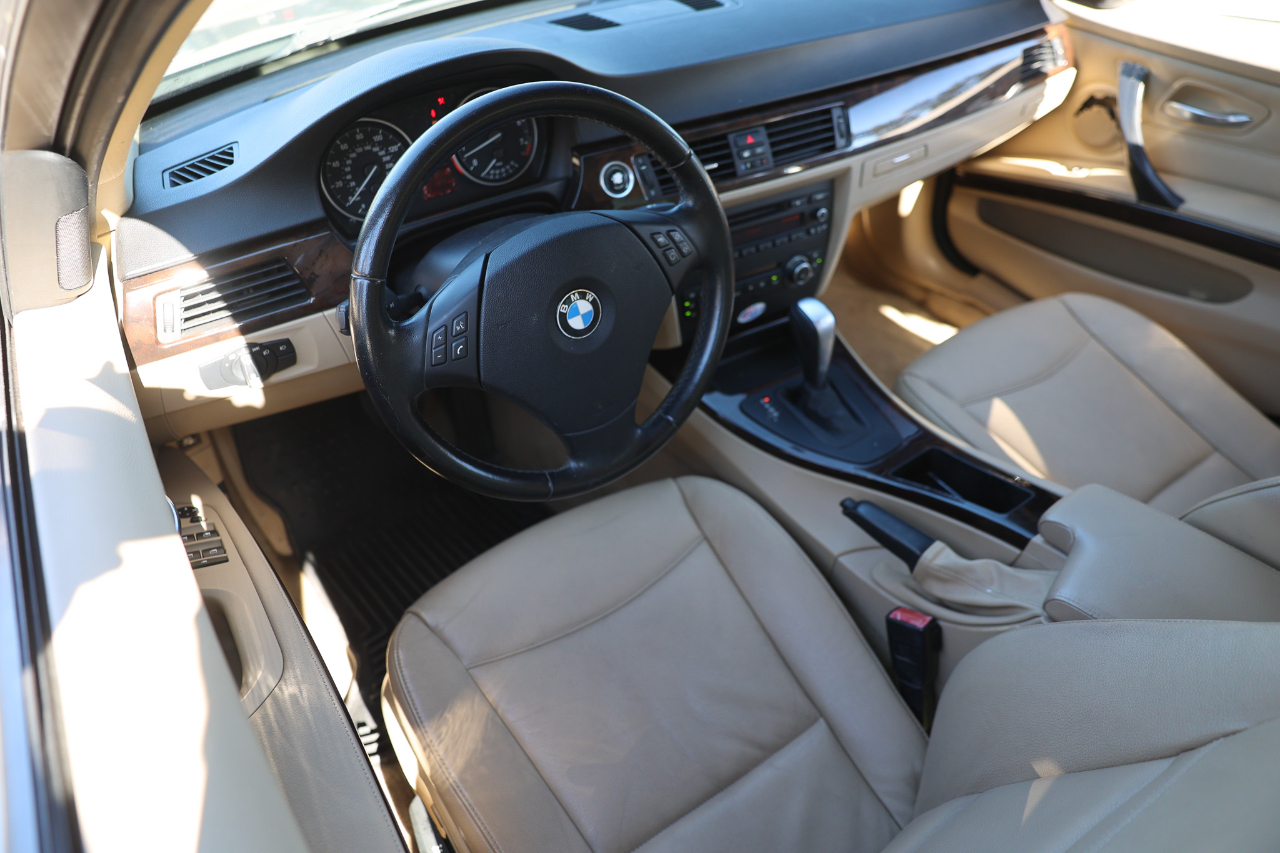 BMW 328i  2011