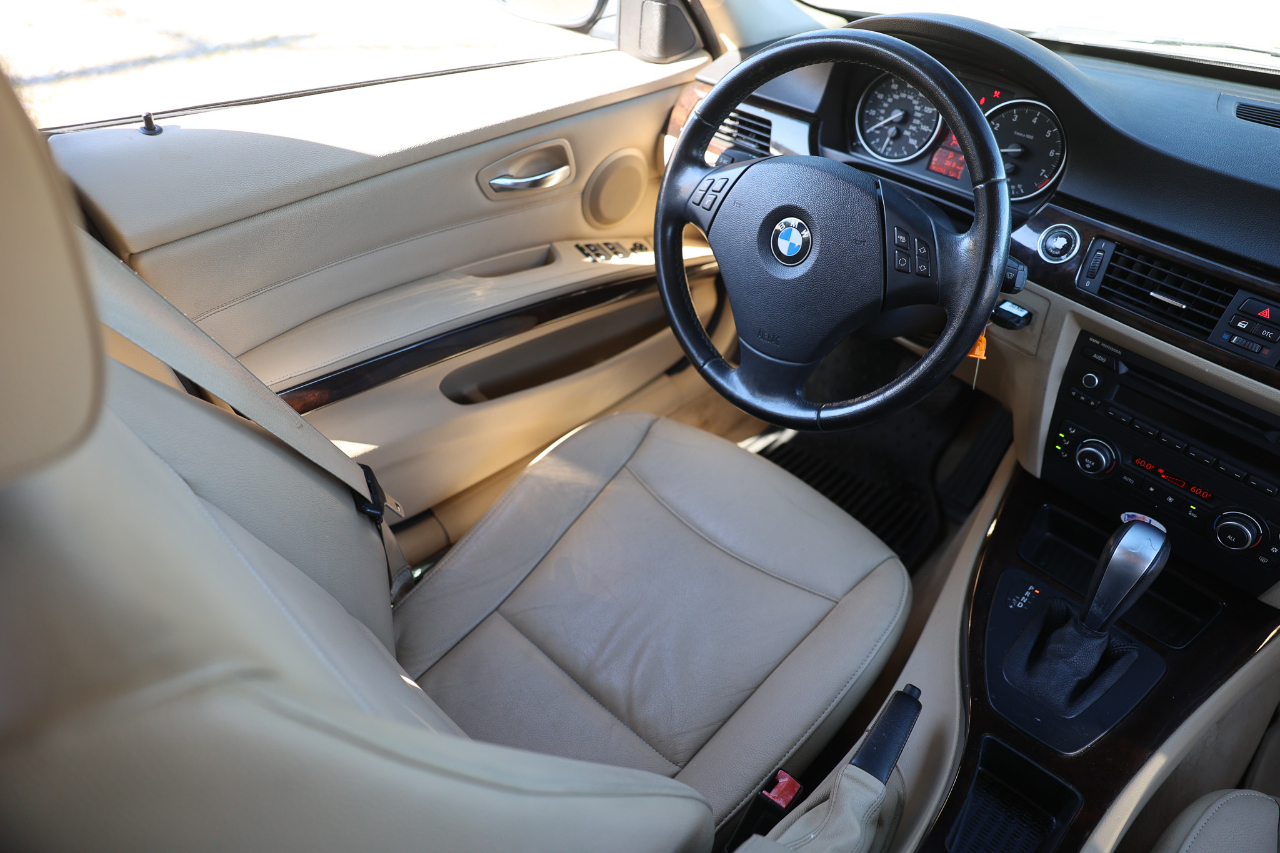BMW 328i  2011