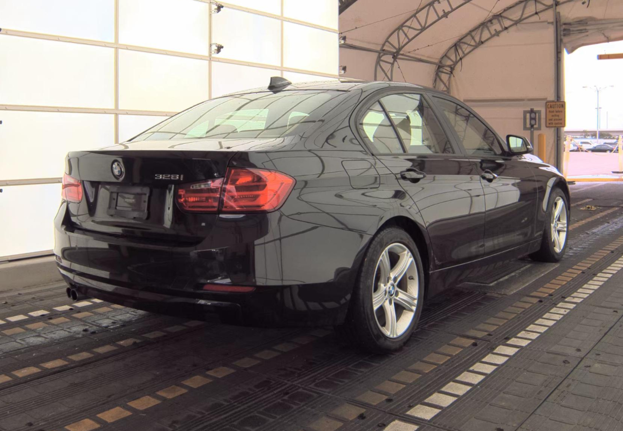 BMW 328i  2013