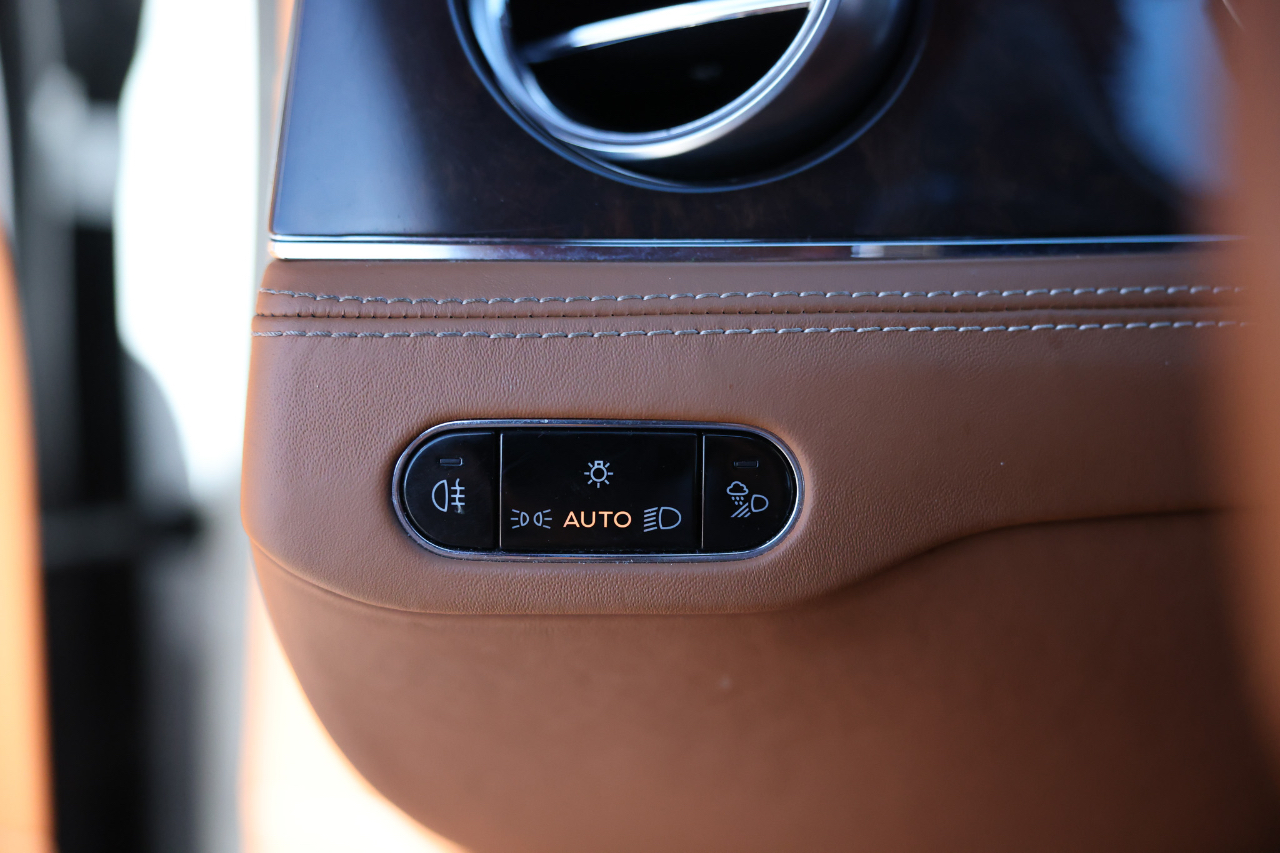 Bentley Flying Spur  2021