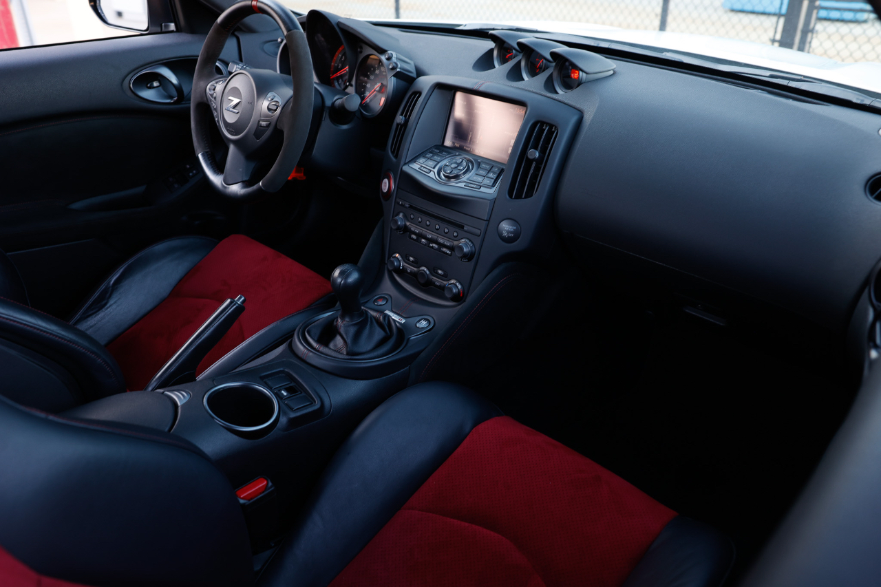 Nissan 370Z Coupe  2018