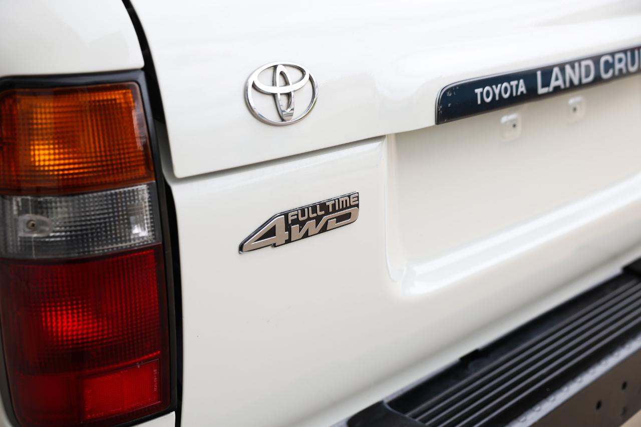 Toyota Land Cruiser  1993