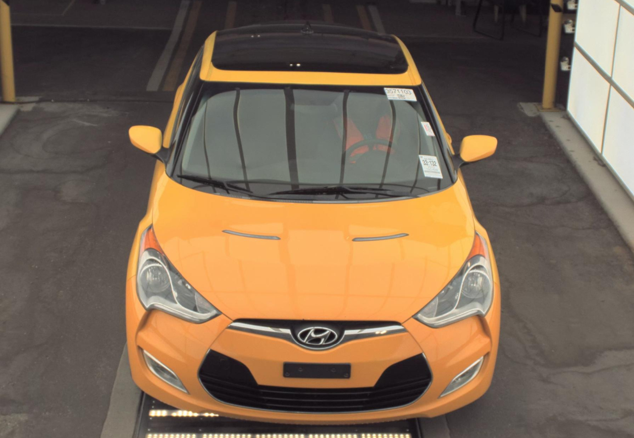Hyundai Veloster  2012