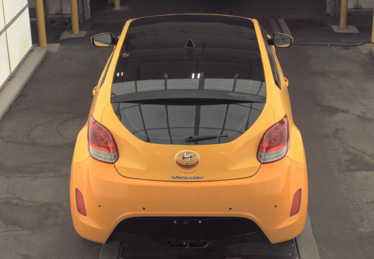 Hyundai Veloster  2012