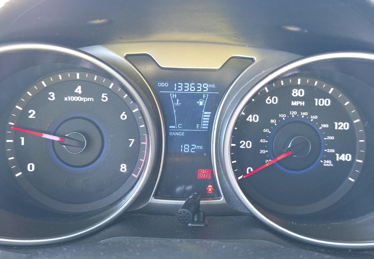 Hyundai Veloster  2012