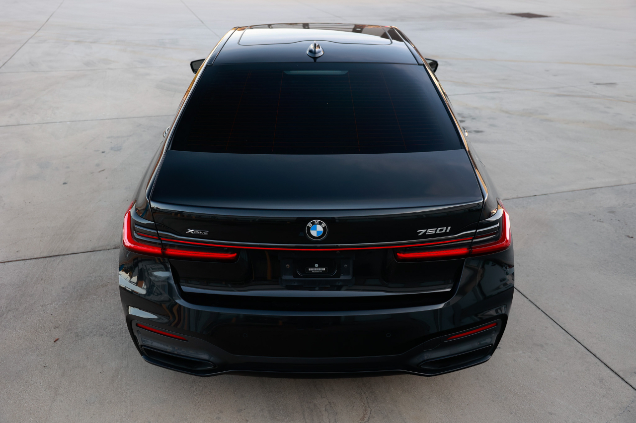 BMW 750i xDrive  2021