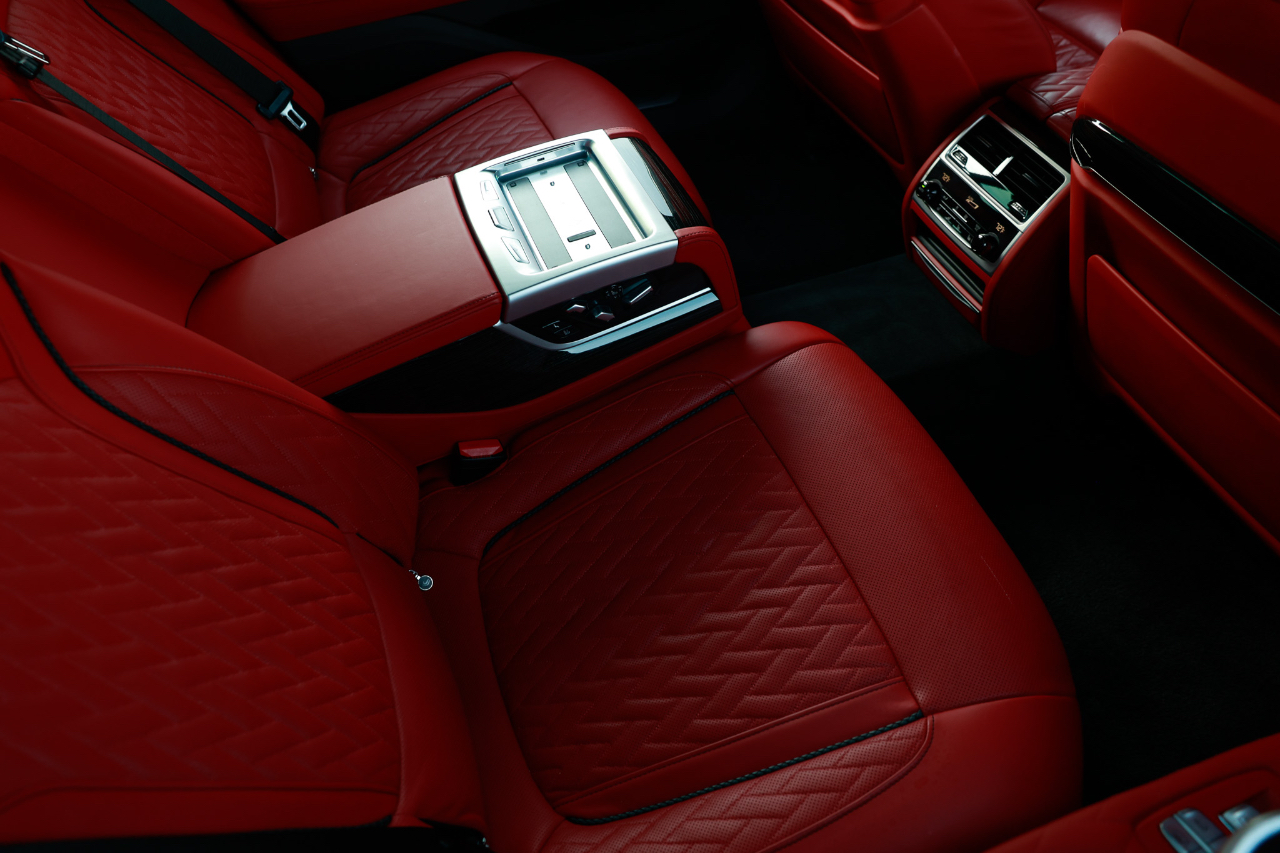 BMW 750i xDrive  2021