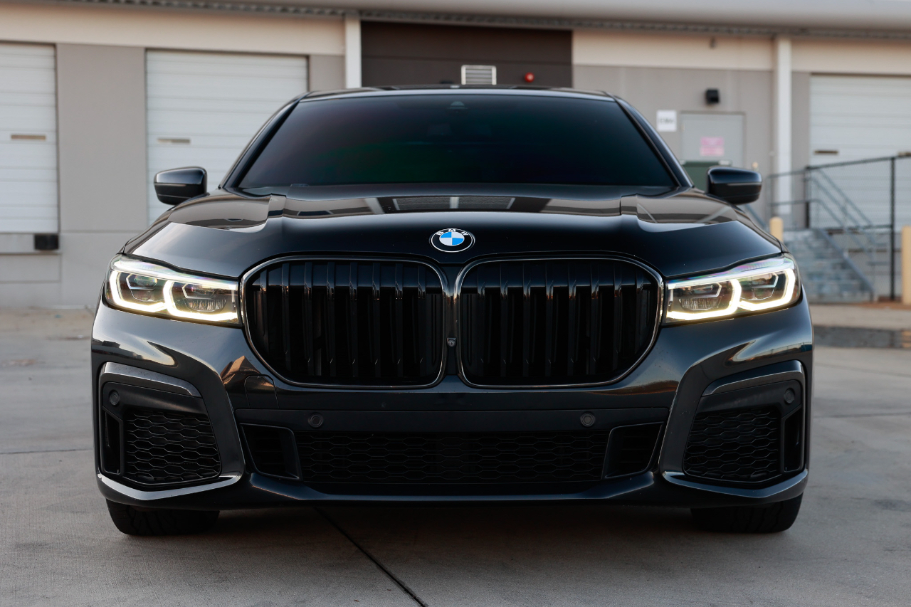 BMW 750i xDrive  2021