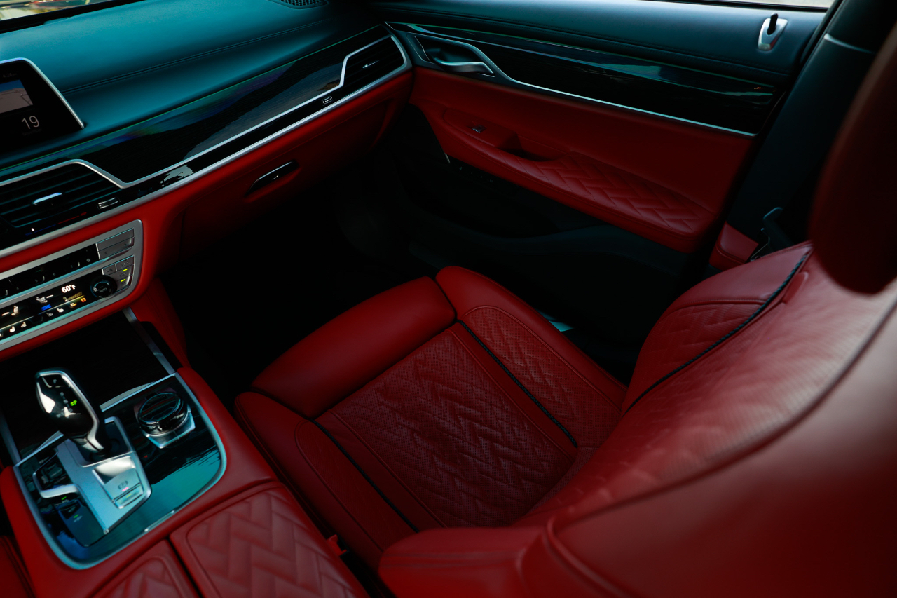 BMW 750i xDrive  2021