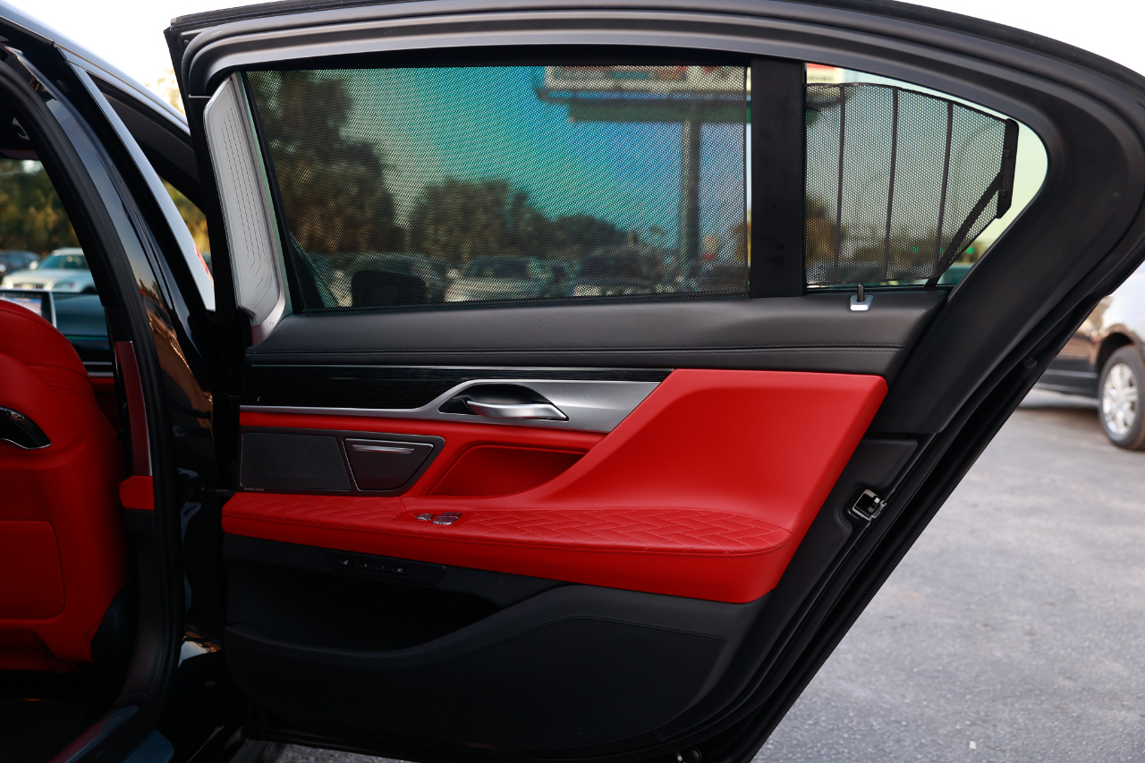 BMW 750i xDrive  2021