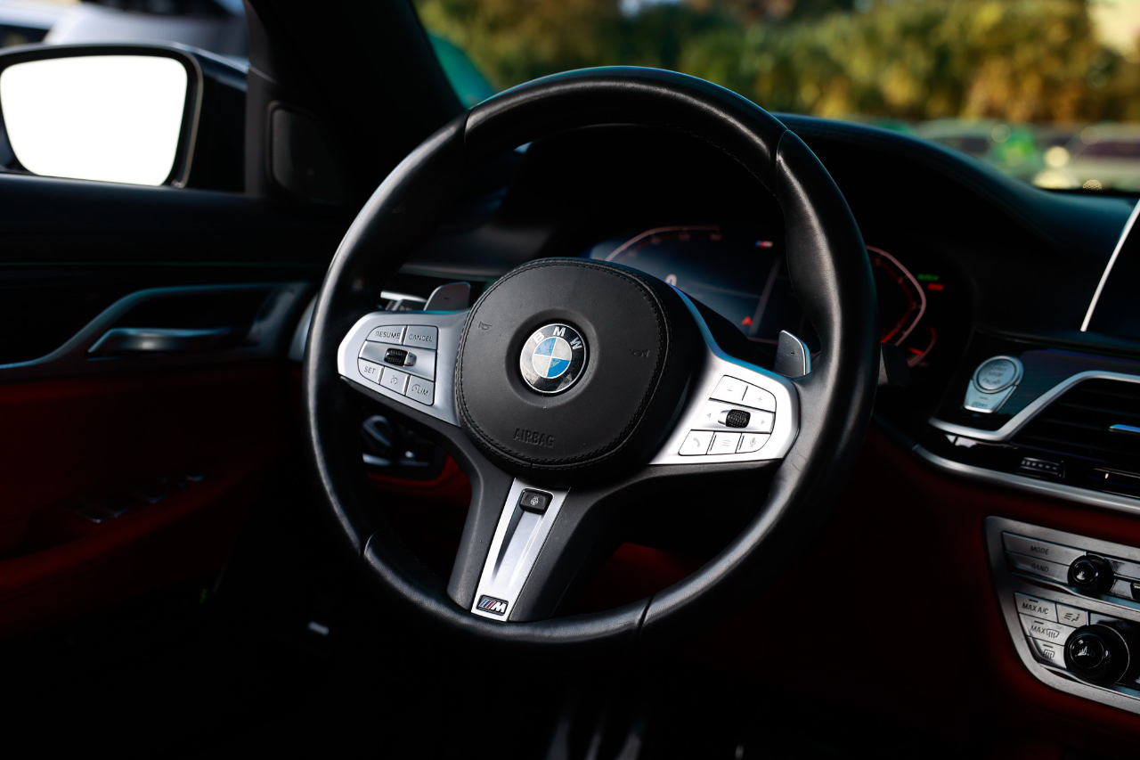 BMW 750i xDrive  2021