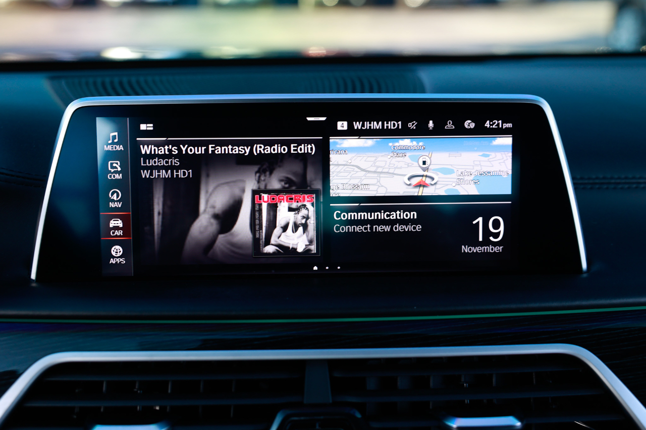 BMW 750i xDrive  2021