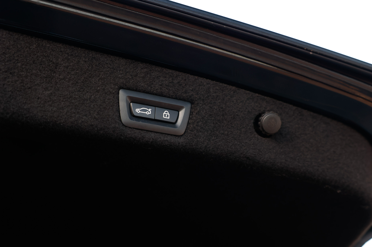 BMW 750i xDrive  2021