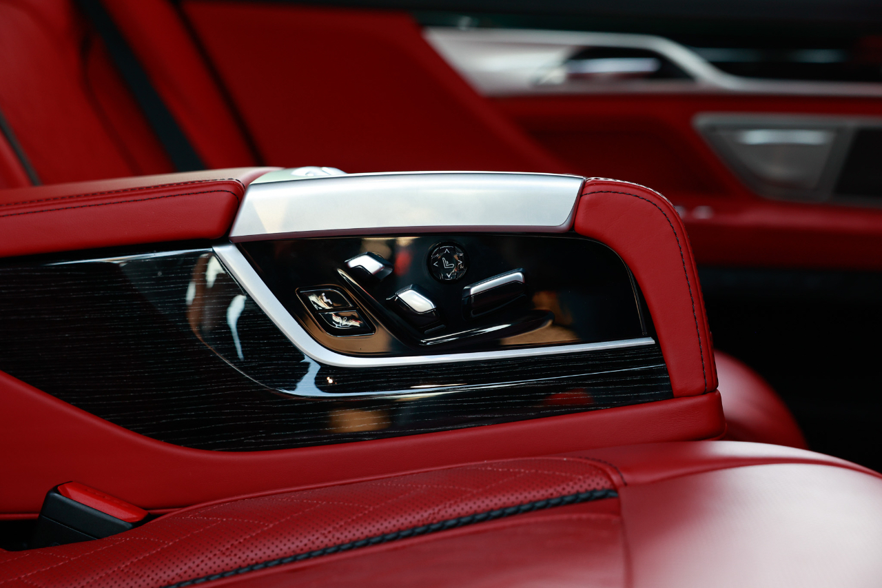 BMW 750i xDrive  2021