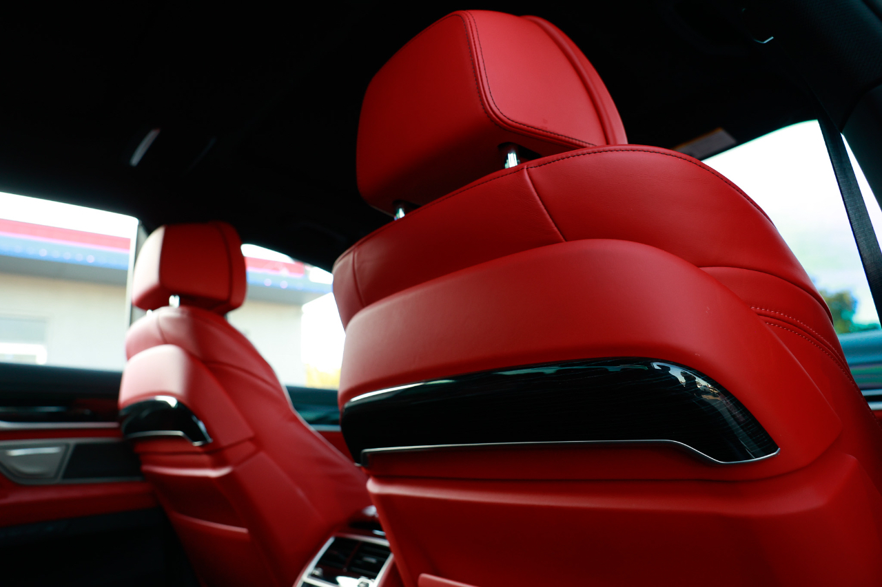 BMW 750i xDrive  2021