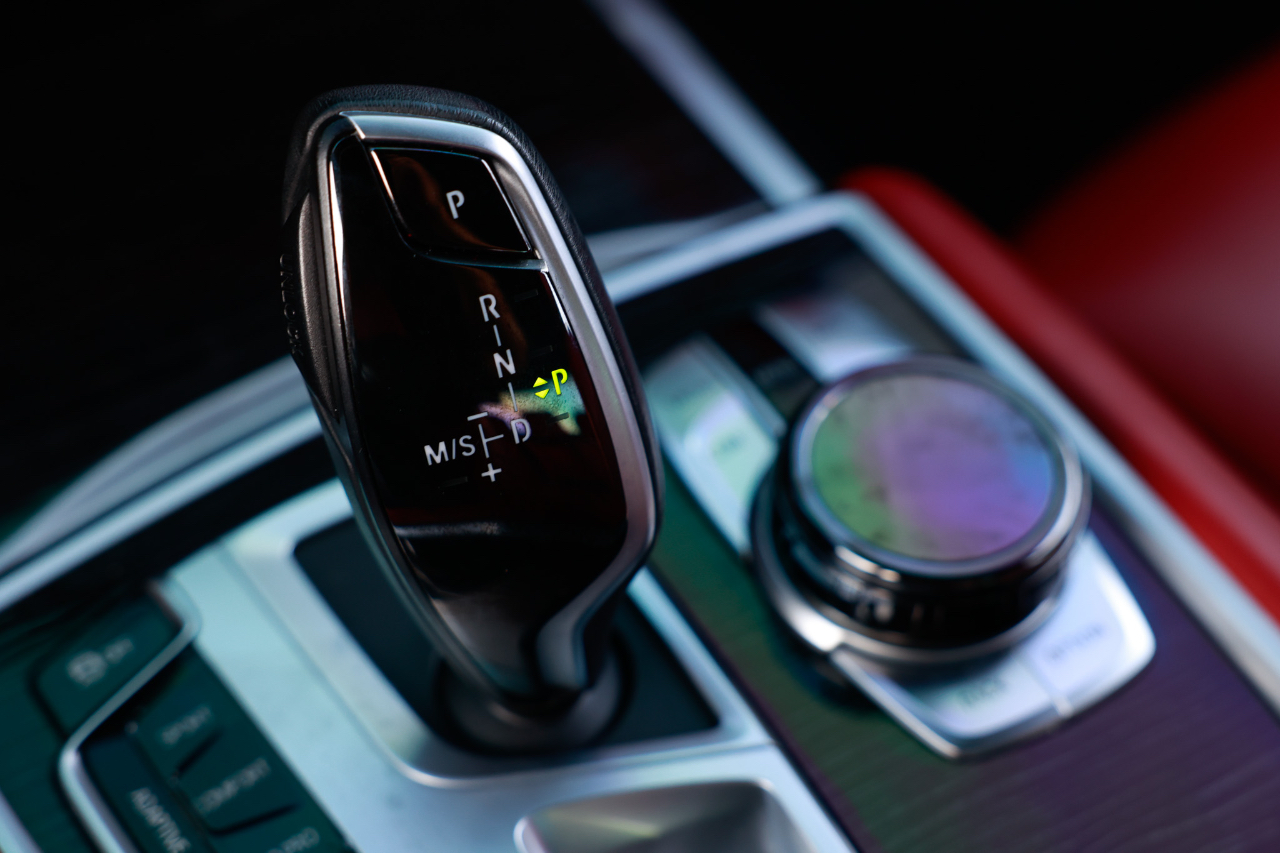 BMW 750i xDrive  2021