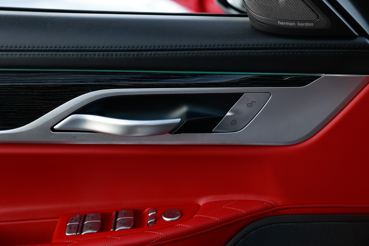 BMW 750i xDrive  2021