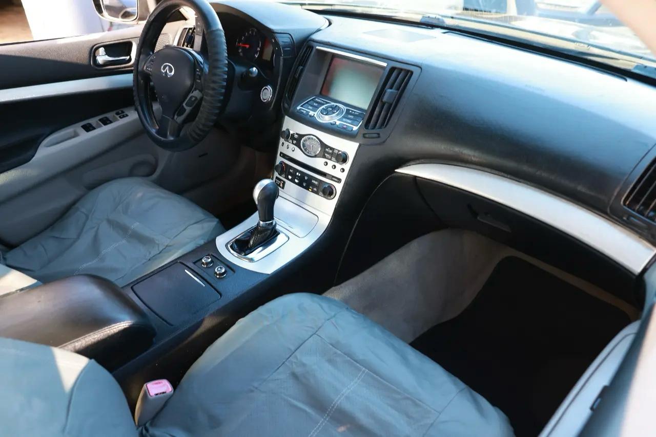 Infiniti G37 Sedan  2009