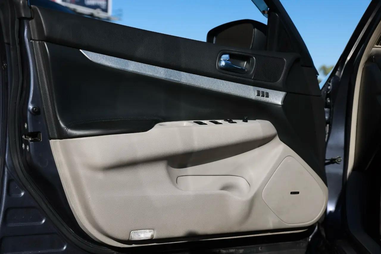 Infiniti G37 Sedan  2009