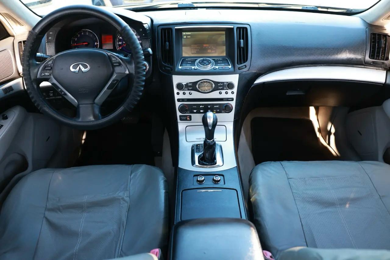 Infiniti G37 Sedan  2009