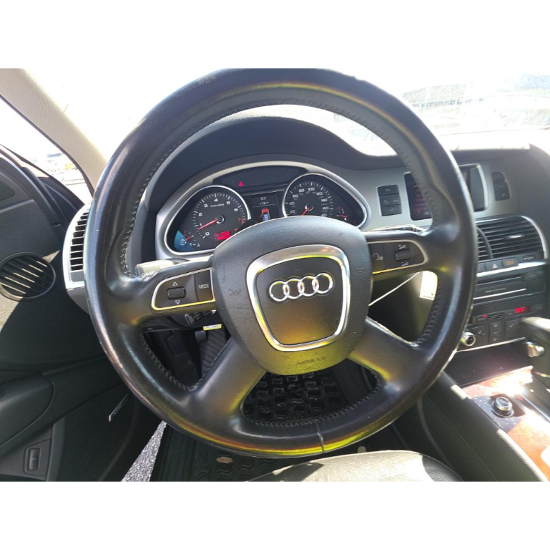 Audi Q7  2010