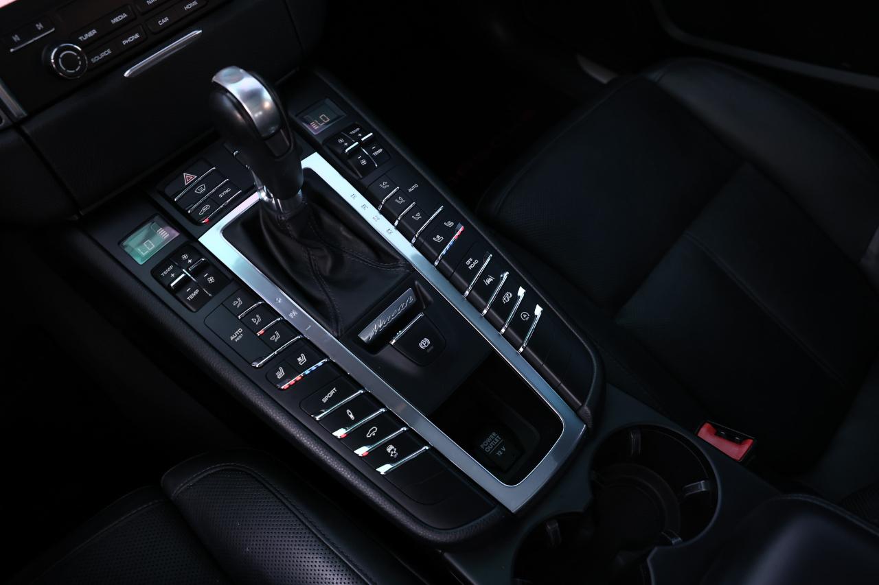 Porsche Macan  2017