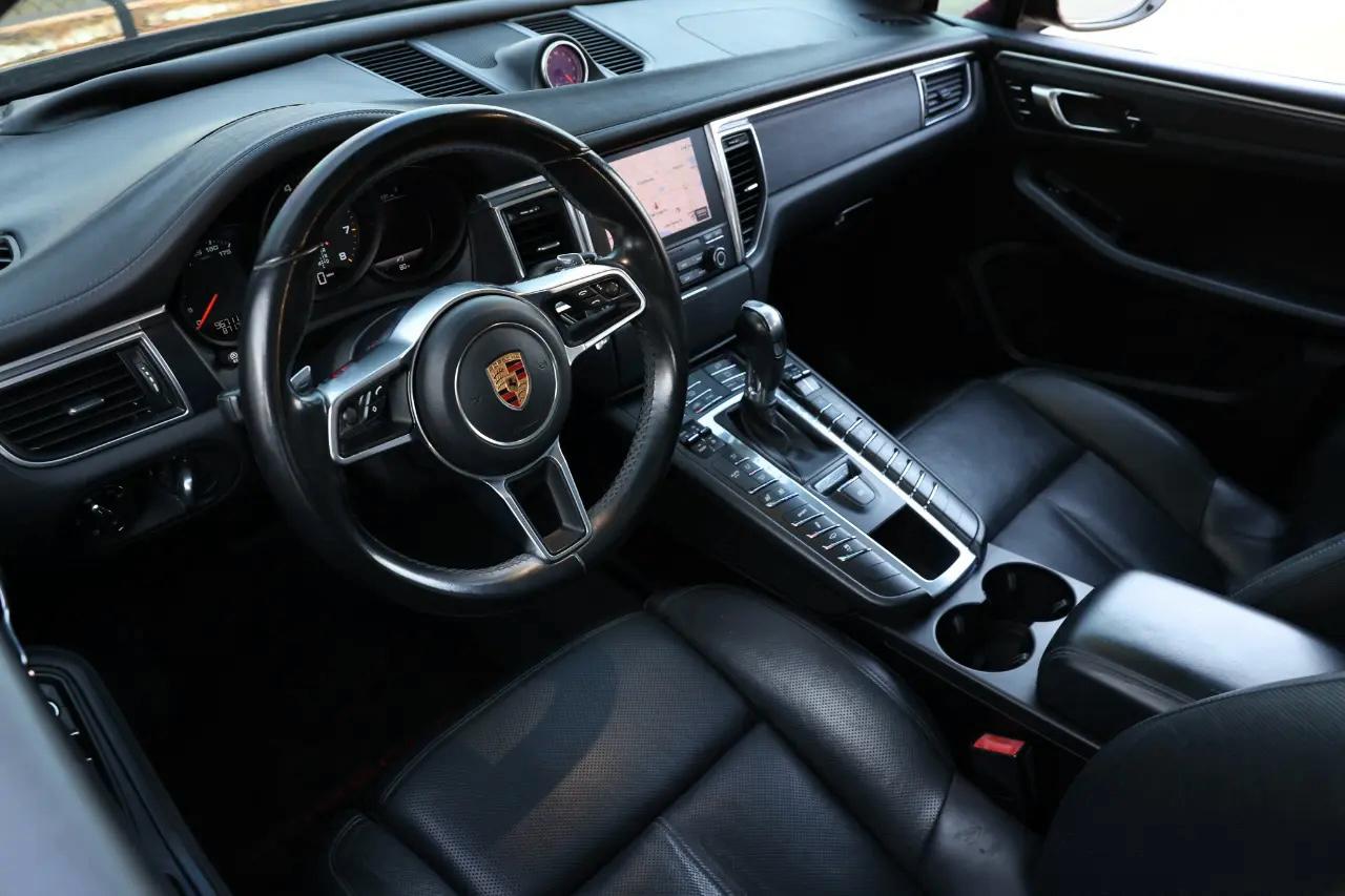 Porsche Macan  2017