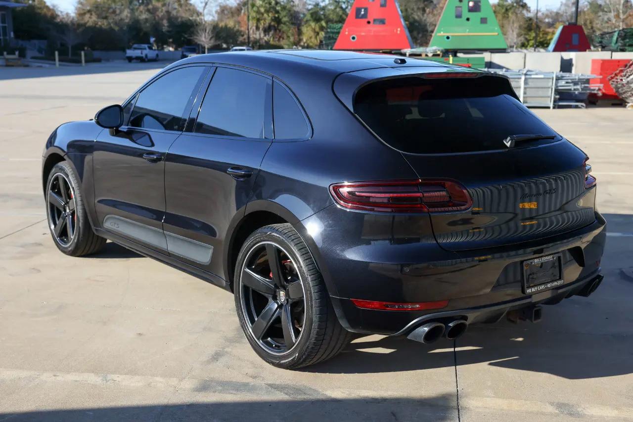 Porsche Macan  2017