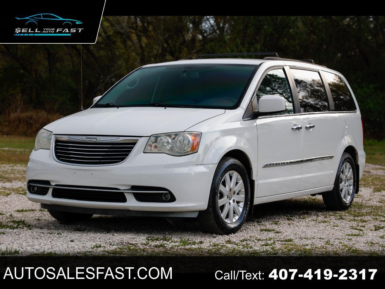 2014 Chrysler Town & Country Touring FWD