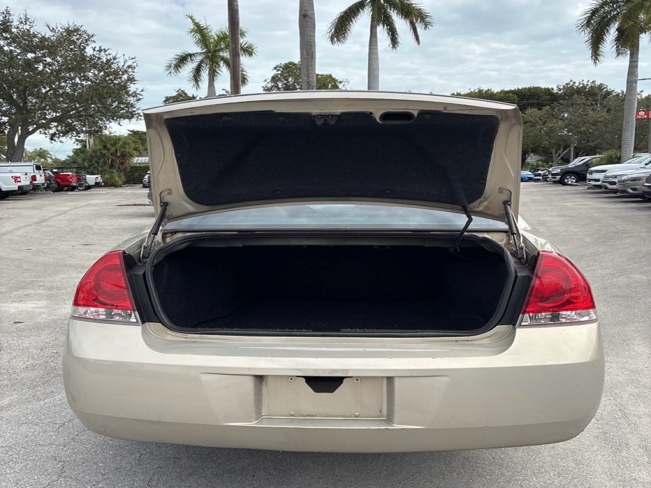 Chevrolet Impala LT 4D Sedan 2010