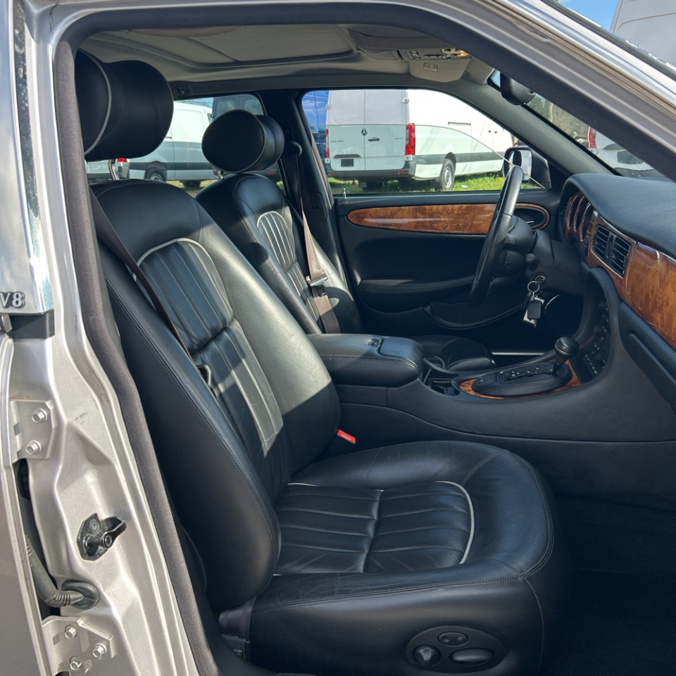 Jaguar XJ Series  2002