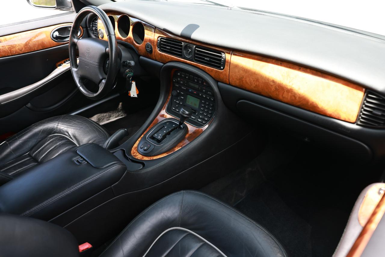 Jaguar XJ Series  2002