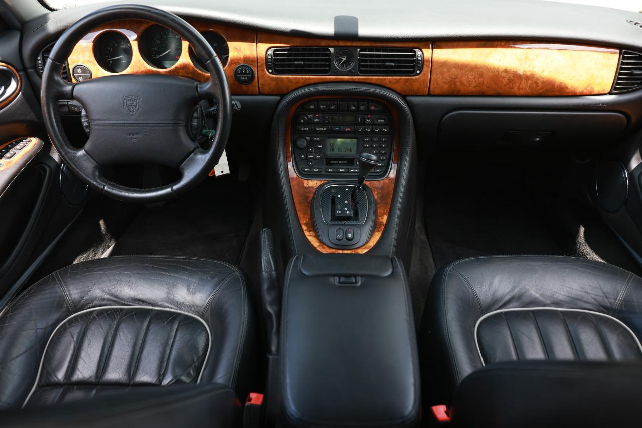 Jaguar XJ Series  2002