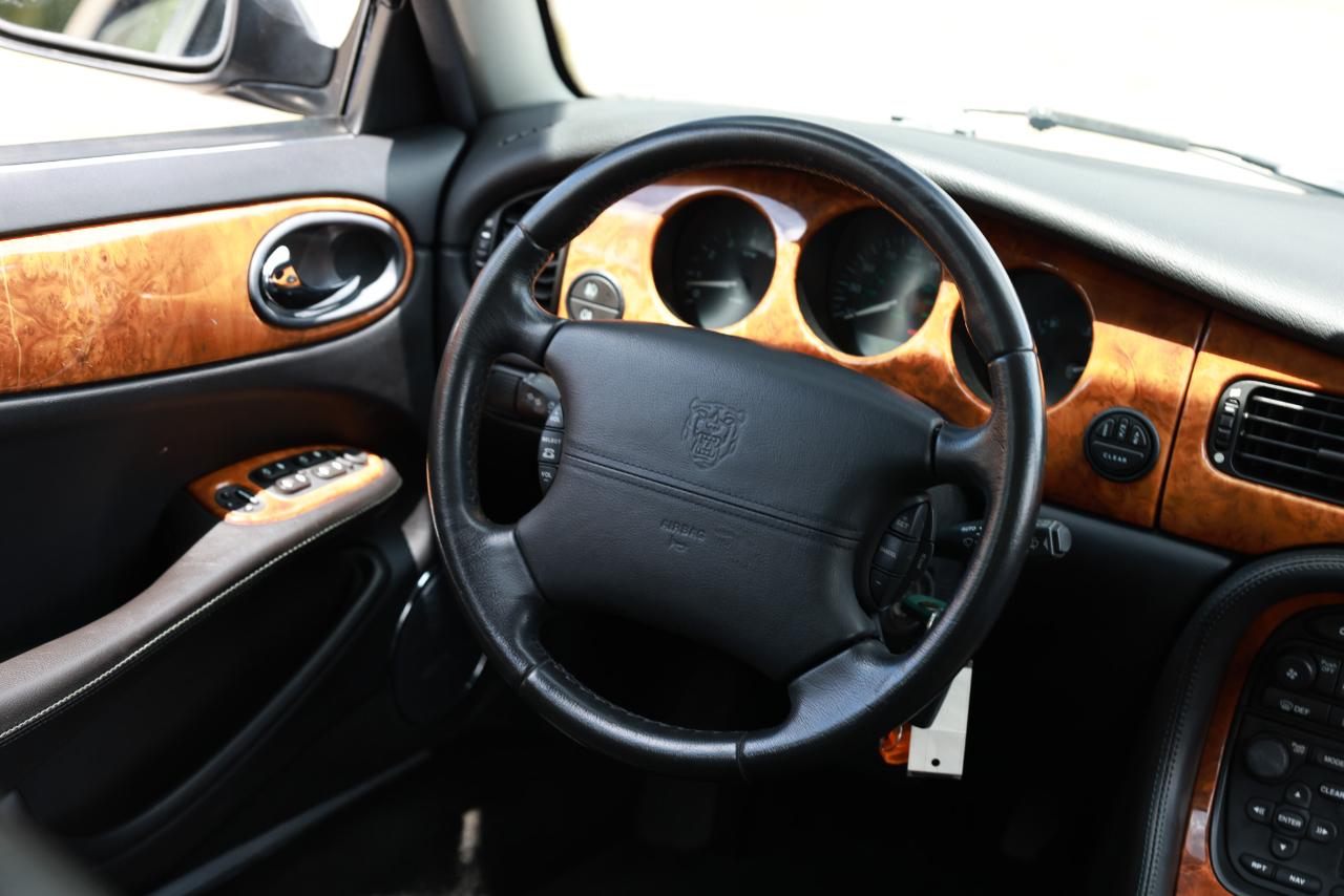 Jaguar XJ Series  2002